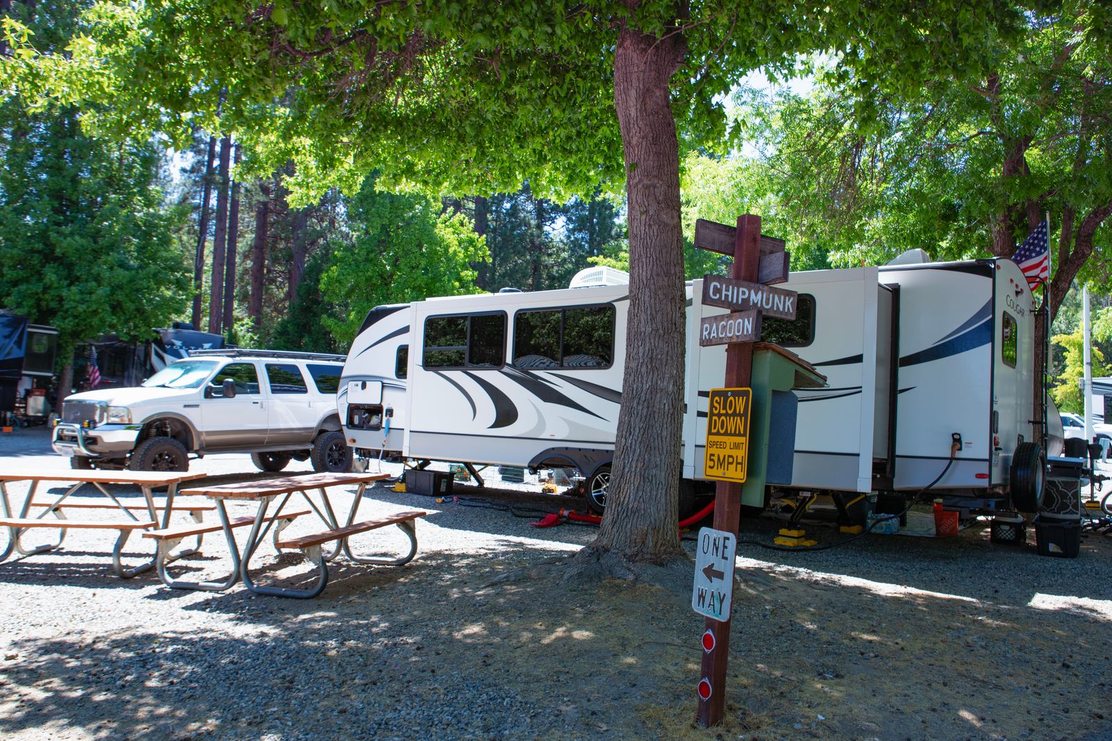 RV sites at Outdoorsy Yosemite
