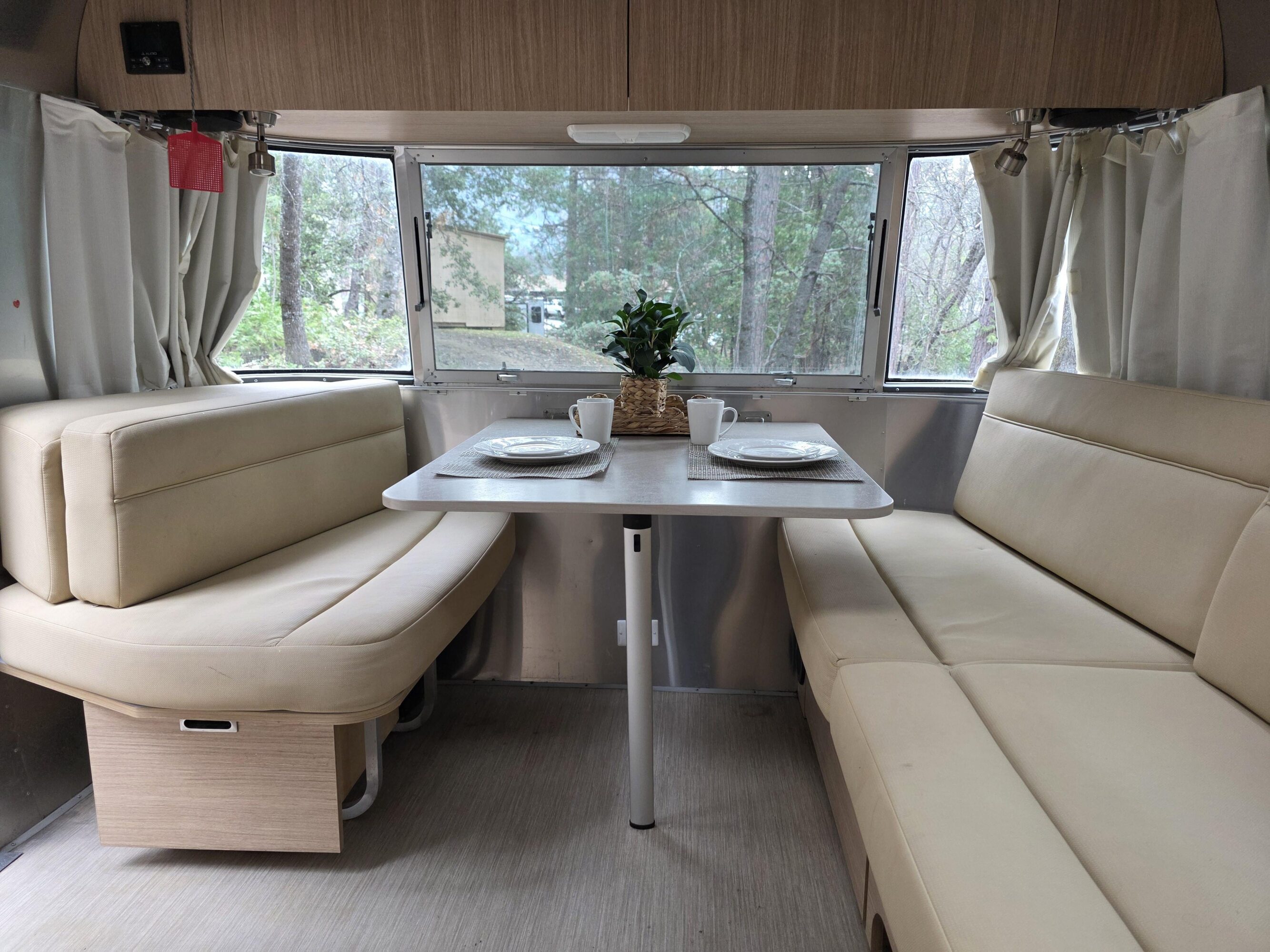 Airstream Suite (Sleeps up to 4)